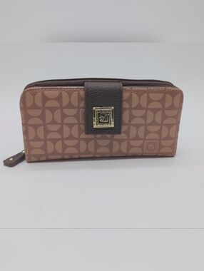 Stone Mountain Monogram Pattern Zip Wallet in Taupe and Chocolate 8x4 Inches